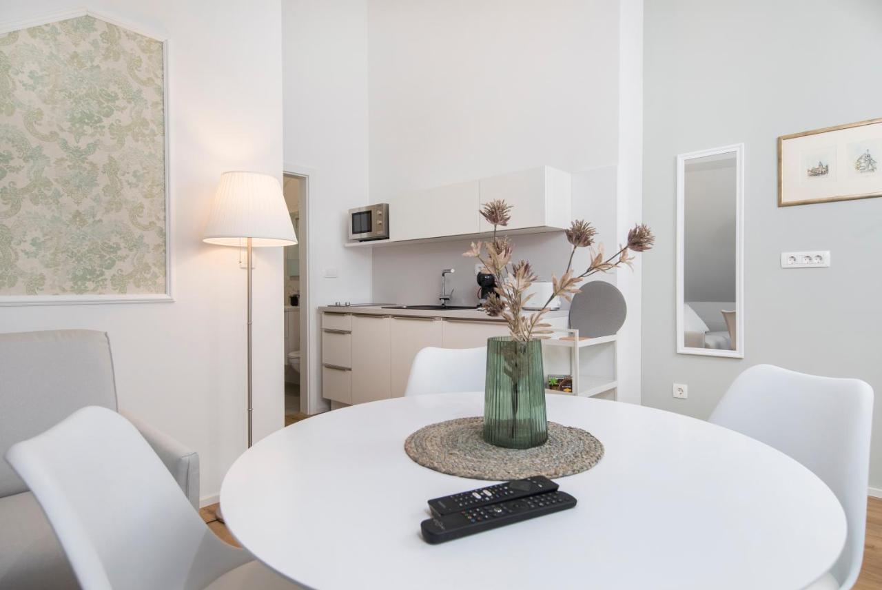 Cozy Apartments リュブリャナ エクステリア 写真